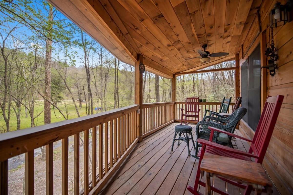 فيلا إليجايفي Cozy Cabin Beside Briar Creek, Fire Pit, Wifi المظهر الخارجي الصورة